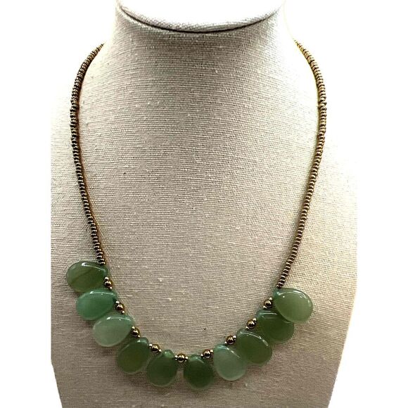 Vintage Jewelry - NEW Green Aventurine Stone Gold Tone Beads Bib Necklace